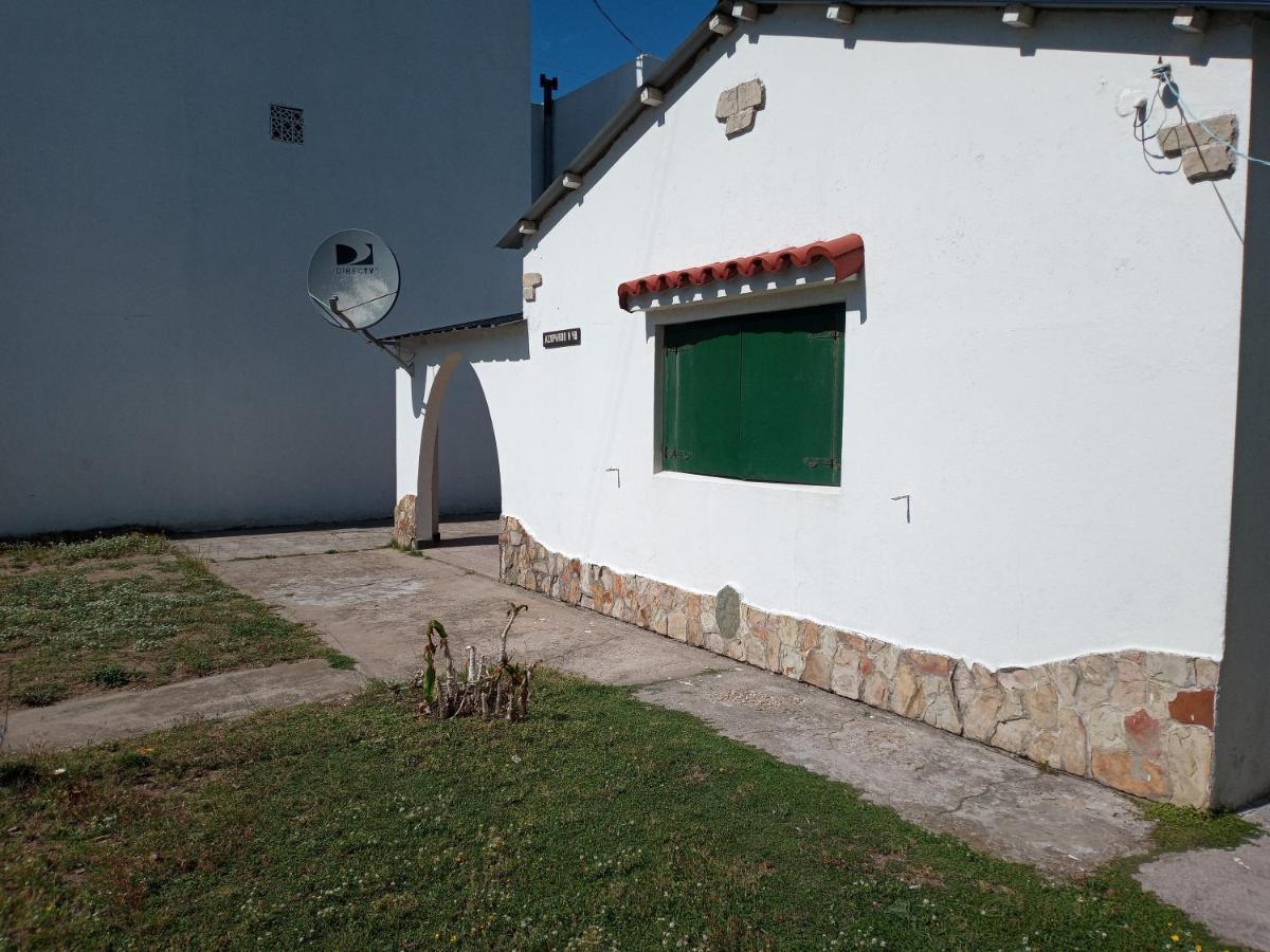Apartamento Amplia Casa Con Fondo Y Estacionamiento A Metros Del Mar *