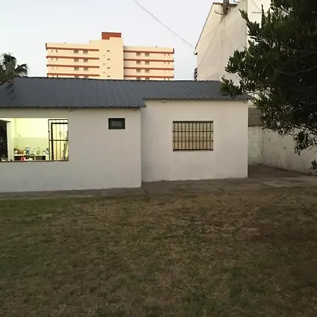 Amplia Casa Con Fondo Y Estacionamiento A Metros Del Mar Apartment Mar de Ajo Exterior photo