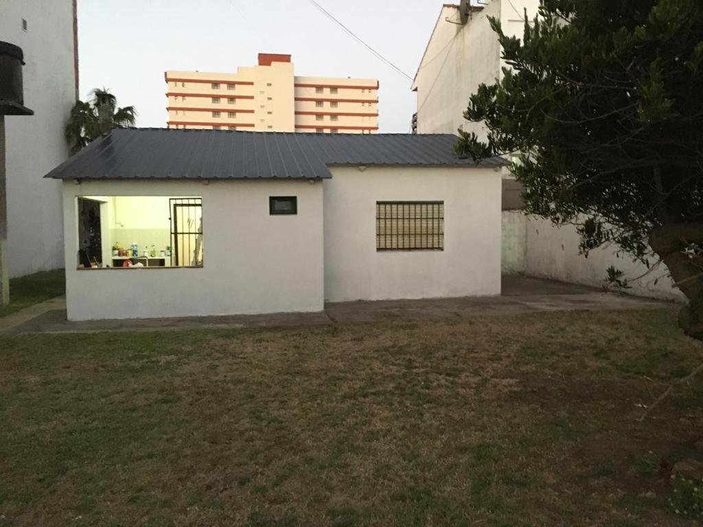 Amplia Casa Con Fondo Y Estacionamiento A Metros Del Mar Apartment