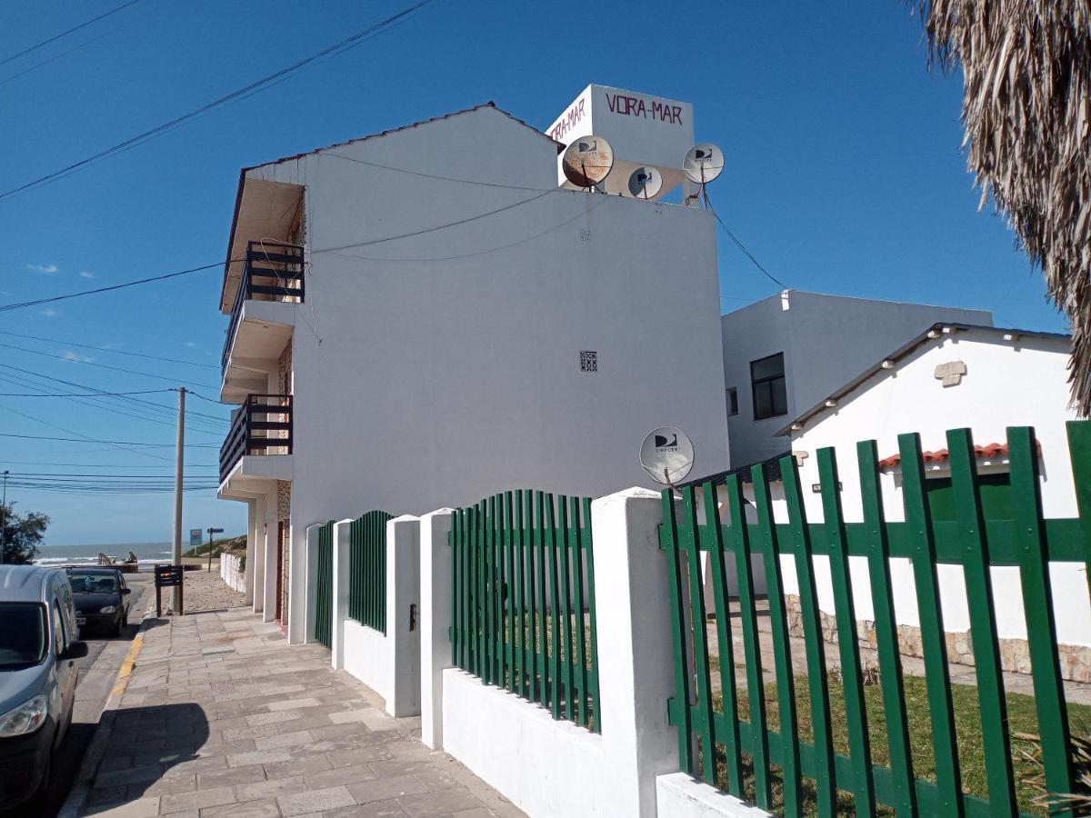 Amplia Casa Con Fondo Y Estacionamiento A Metros Del Mar Mar de Ajo